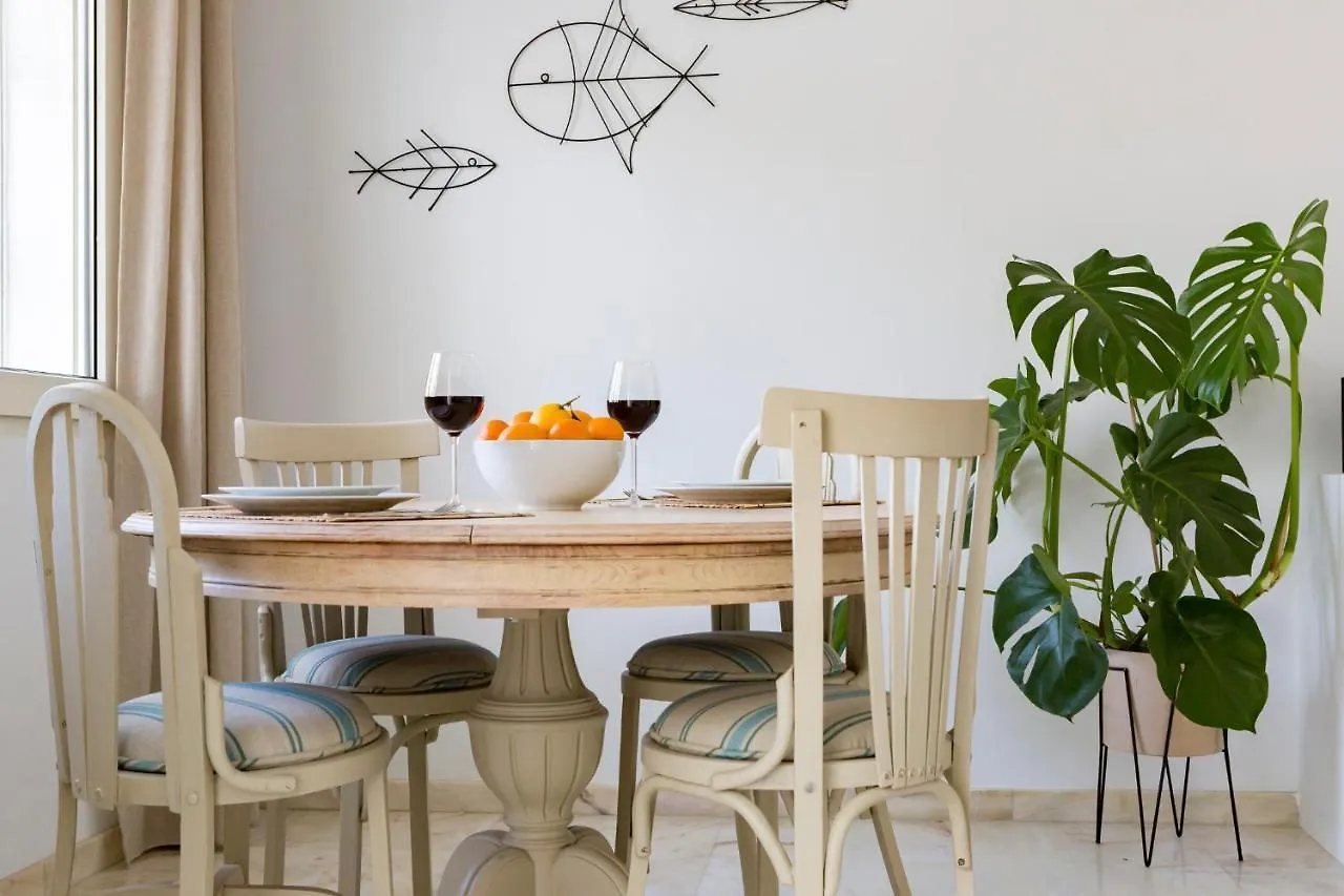 Holiday home Casa Jardin - Residential Area -Free Parking Outdoor- Malaga Este