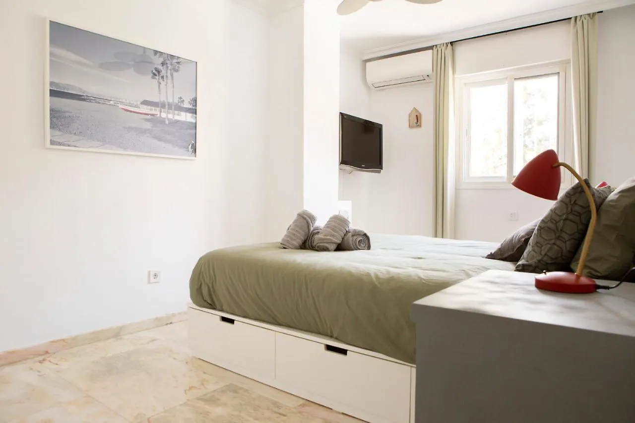 Casa Jardin - Residential Area -Free Parking Outdoor- Malaga Este Holiday home