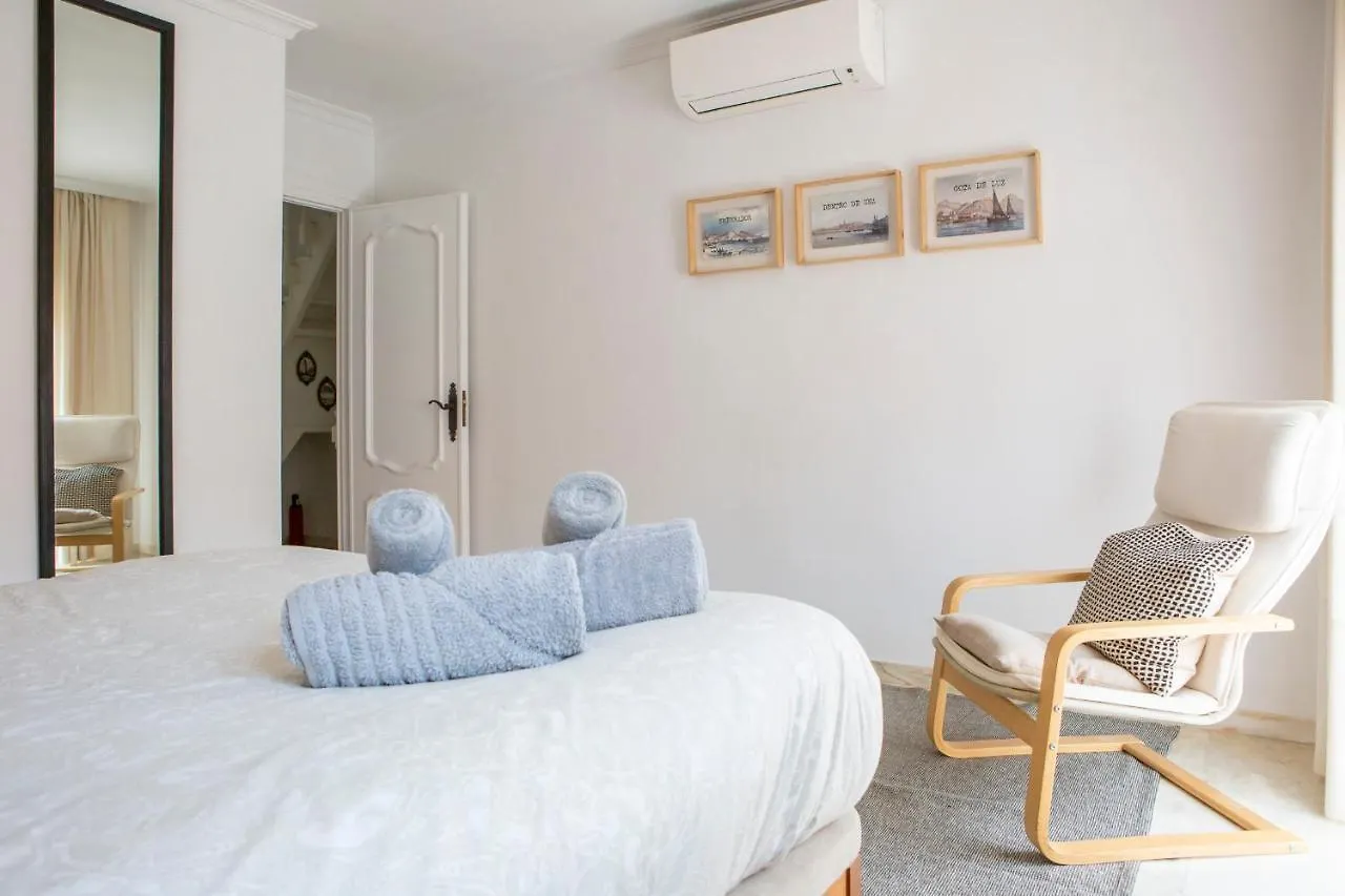 Casa Jardin - Residential Area -Free Parking Outdoor- Malaga Este 0*,  Spain